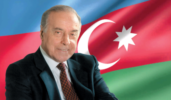 Heydər Əliyev: Zamanı və məkanı aşan siyasi ağıl